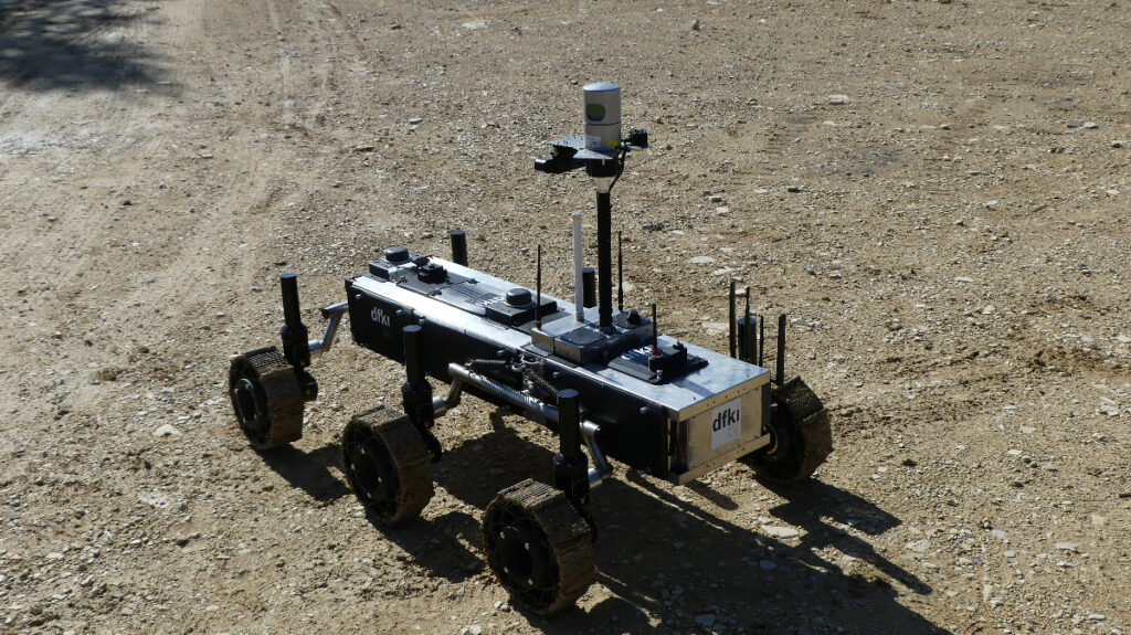Rover Artemis 2 des DFKI beim VaMEx 3-Feldtest